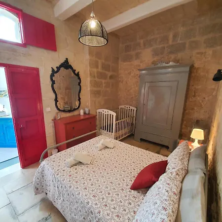 度假居 Maltese Charm
