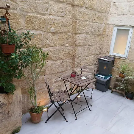 Maltese Charm * 拉巴特